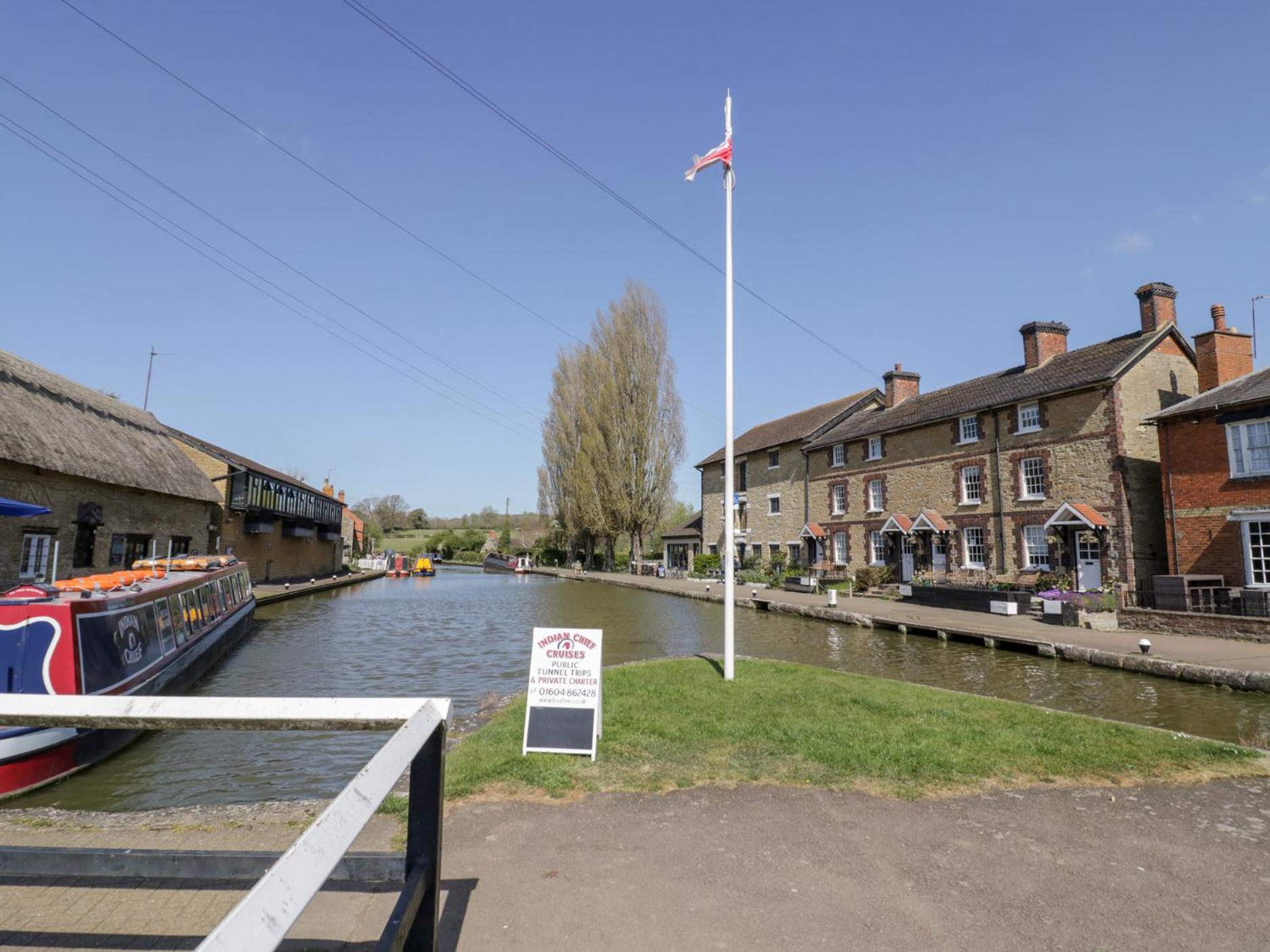 4 Canalside Cottages Тоустър Екстериор снимка