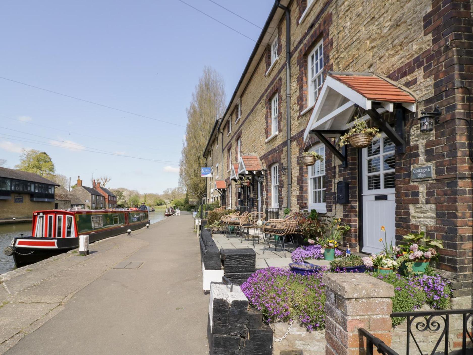 4 Canalside Cottages Тоустър Екстериор снимка